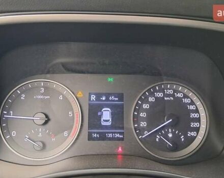 Серый Хендай Туксон, объемом двигателя 2 л и пробегом 135 тыс. км за 24500 $, фото 5 на Automoto.ua