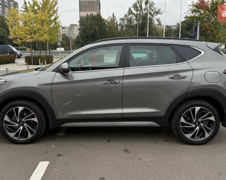 Серый Хендай Туксон, объемом двигателя 2 л и пробегом 28 тыс. км за 32800 $, фото 18 на Automoto.ua