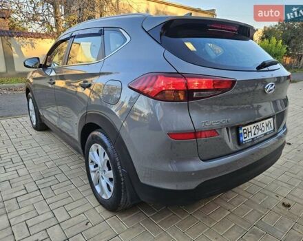 Серый Хендай Туксон, объемом двигателя 2 л и пробегом 21 тыс. км за 22500 $, фото 26 на Automoto.ua