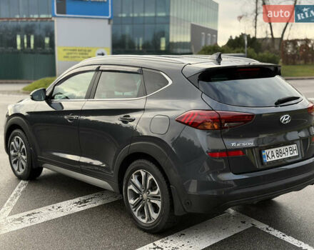 Серый Хендай Туксон, объемом двигателя 2 л и пробегом 99 тыс. км за 24500 $, фото 8 на Automoto.ua
