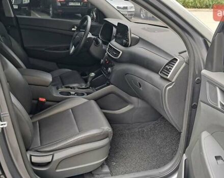 Серый Хендай Туксон, объемом двигателя 2 л и пробегом 135 тыс. км за 24500 $, фото 19 на Automoto.ua