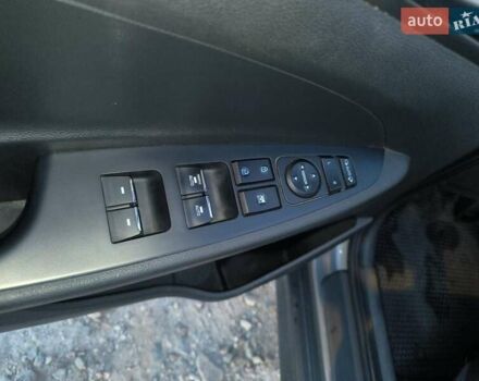 Серый Хендай Туксон, объемом двигателя 2 л и пробегом 92 тыс. км за 23500 $, фото 19 на Automoto.ua