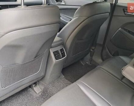 Серый Хендай Туксон, объемом двигателя 2 л и пробегом 135 тыс. км за 24500 $, фото 12 на Automoto.ua