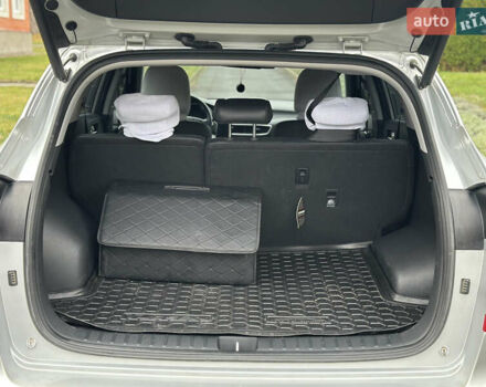 Серый Хендай Туксон, объемом двигателя 2 л и пробегом 149 тыс. км за 27500 $, фото 6 на Automoto.ua