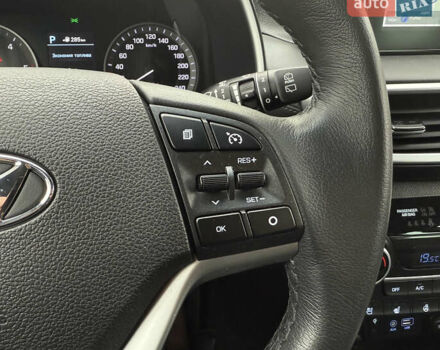 Серый Хендай Туксон, объемом двигателя 2 л и пробегом 28 тыс. км за 32800 $, фото 31 на Automoto.ua