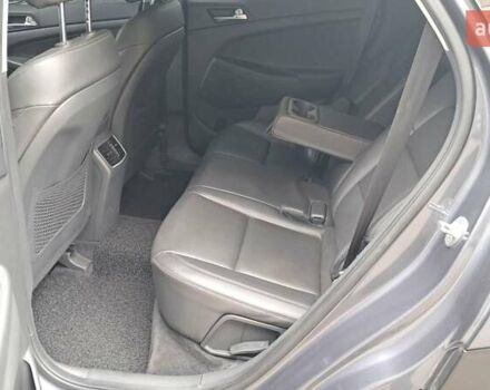 Серый Хендай Туксон, объемом двигателя 2 л и пробегом 135 тыс. км за 24500 $, фото 16 на Automoto.ua