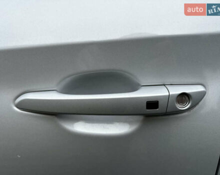 Серый Хендай Туксон, объемом двигателя 2 л и пробегом 149 тыс. км за 27500 $, фото 9 на Automoto.ua