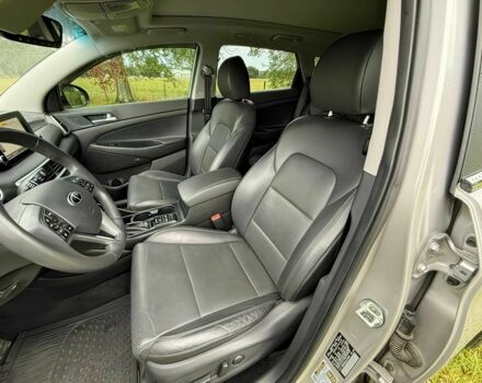 Серый Хендай Туксон, объемом двигателя 2.4 л и пробегом 39 тыс. км за 9500 $, фото 11 на Automoto.ua