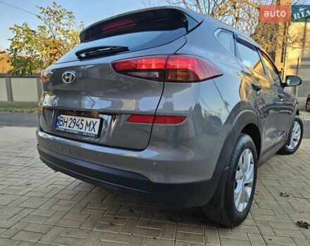 Серый Хендай Туксон, объемом двигателя 2 л и пробегом 21 тыс. км за 22500 $, фото 8 на Automoto.ua