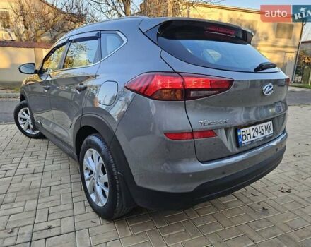 Серый Хендай Туксон, объемом двигателя 2 л и пробегом 21 тыс. км за 22500 $, фото 10 на Automoto.ua