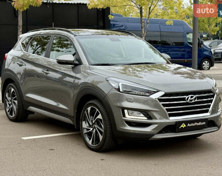 Серый Хендай Туксон, объемом двигателя 2 л и пробегом 28 тыс. км за 32800 $, фото 7 на Automoto.ua