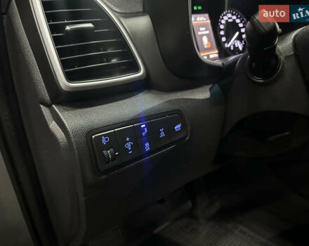 Серый Хендай Туксон, объемом двигателя 2 л и пробегом 28 тыс. км за 30200 $, фото 9 на Automoto.ua