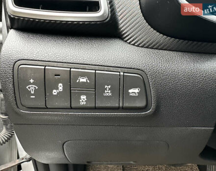 Серый Хендай Туксон, объемом двигателя 2 л и пробегом 149 тыс. км за 27500 $, фото 10 на Automoto.ua