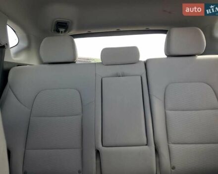 Серый Хендай Туксон, объемом двигателя 0 л и пробегом 92 тыс. км за 5300 $, фото 9 на Automoto.ua