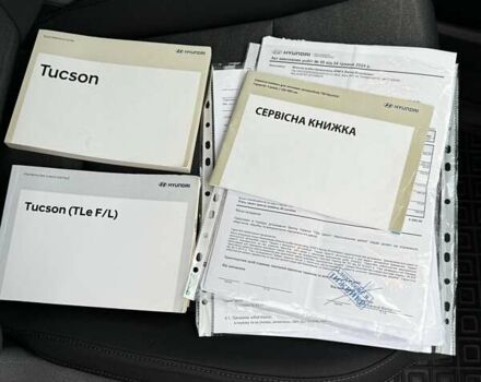 Серый Хендай Туксон, объемом двигателя 2 л и пробегом 32 тыс. км за 22800 $, фото 66 на Automoto.ua