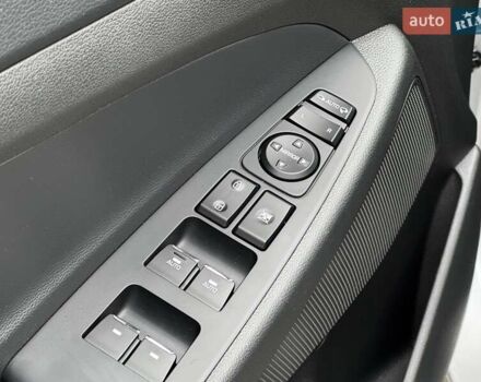 Серый Хендай Туксон, объемом двигателя 2 л и пробегом 32 тыс. км за 22800 $, фото 51 на Automoto.ua