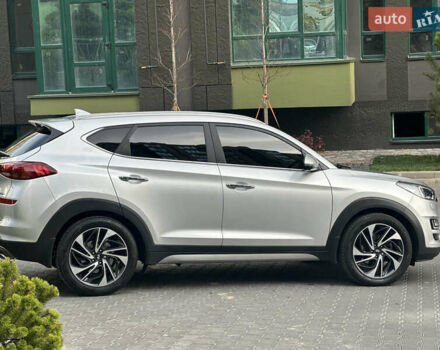 Сірий Хендай Туксон, об'ємом двигуна 2 л та пробігом 176 тис. км за 22999 $, фото 5 на Automoto.ua