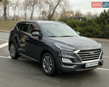 Серый Хендай Туксон, объемом двигателя 2 л и пробегом 99 тыс. км за 24500 $, фото 4 на Automoto.ua