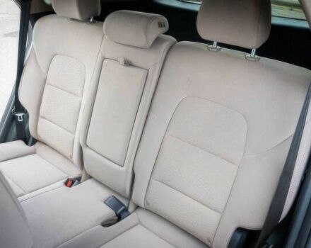 Серый Хендай Туксон, объемом двигателя 2.4 л и пробегом 33 тыс. км за 14000 $, фото 11 на Automoto.ua