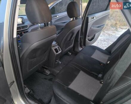 Серый Хендай Туксон, объемом двигателя 2 л и пробегом 92 тыс. км за 23500 $, фото 7 на Automoto.ua