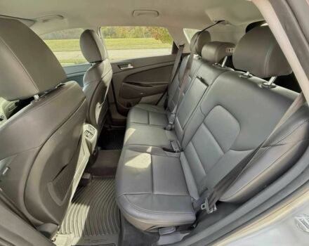 Сірий Хендай Туксон, об'ємом двигуна 2.4 л та пробігом 45 тис. км за 6000 $, фото 11 на Automoto.ua