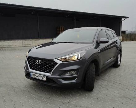 Серый Хендай Туксон, объемом двигателя 2 л и пробегом 60 тыс. км за 19500 $, фото 2 на Automoto.ua