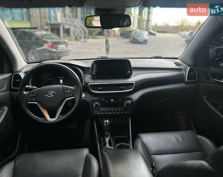 Сірий Хендай Туксон, об'ємом двигуна 2 л та пробігом 176 тис. км за 22999 $, фото 28 на Automoto.ua