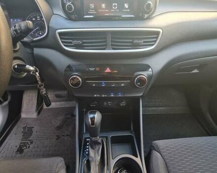 Серый Хендай Туксон, объемом двигателя 2 л и пробегом 87 тыс. км за 18600 $, фото 14 на Automoto.ua