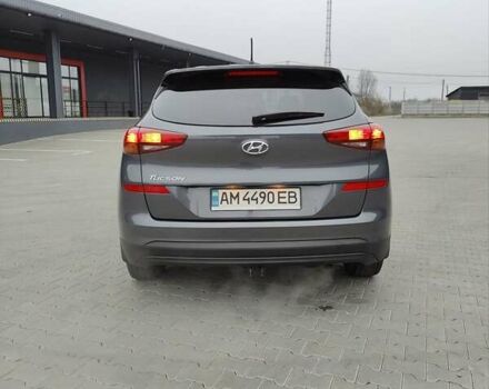 Серый Хендай Туксон, объемом двигателя 2 л и пробегом 60 тыс. км за 19500 $, фото 4 на Automoto.ua