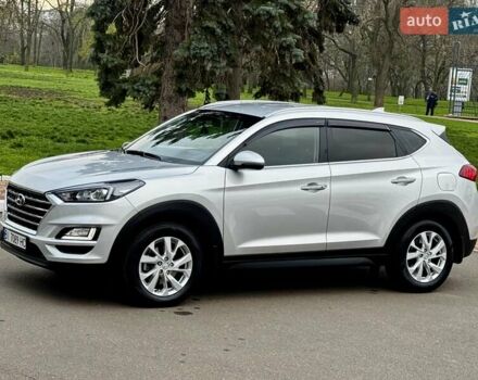 Серый Хендай Туксон, объемом двигателя 2 л и пробегом 32 тыс. км за 22800 $, фото 7 на Automoto.ua