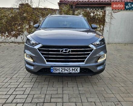 Серый Хендай Туксон, объемом двигателя 2 л и пробегом 21 тыс. км за 22500 $, фото 17 на Automoto.ua