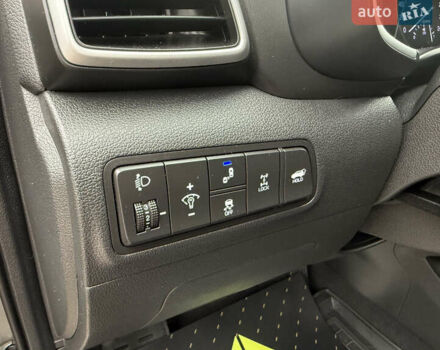 Серый Хендай Туксон, объемом двигателя 2 л и пробегом 28 тыс. км за 32800 $, фото 25 на Automoto.ua