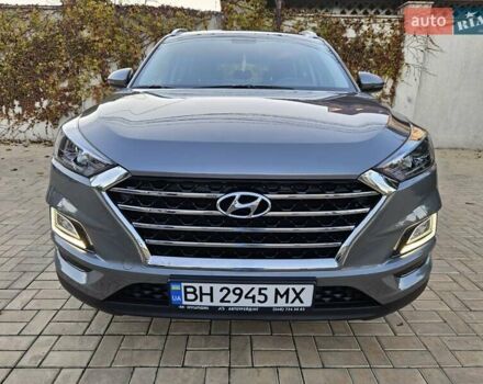 Серый Хендай Туксон, объемом двигателя 2 л и пробегом 21 тыс. км за 22500 $, фото 18 на Automoto.ua