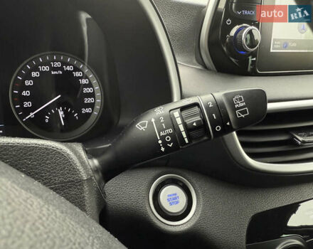 Серый Хендай Туксон, объемом двигателя 2 л и пробегом 28 тыс. км за 32800 $, фото 32 на Automoto.ua