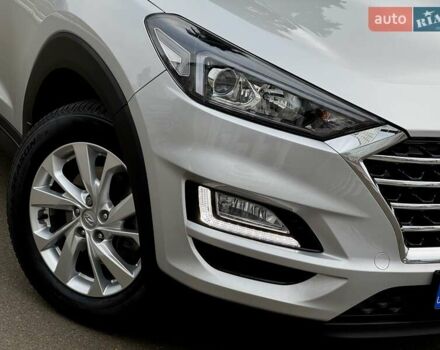 Серый Хендай Туксон, объемом двигателя 2 л и пробегом 32 тыс. км за 22800 $, фото 23 на Automoto.ua