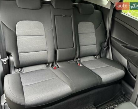 Серый Хендай Туксон, объемом двигателя 2 л и пробегом 32 тыс. км за 22800 $, фото 37 на Automoto.ua