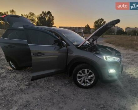 Серый Хендай Туксон, объемом двигателя 2 л и пробегом 92 тыс. км за 23500 $, фото 34 на Automoto.ua