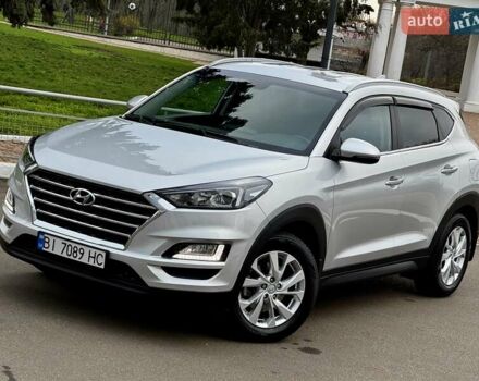 Серый Хендай Туксон, объемом двигателя 2 л и пробегом 32 тыс. км за 22800 $, фото 2 на Automoto.ua