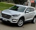 Серый Хендай Туксон, объемом двигателя 2 л и пробегом 32 тыс. км за 22800 $, фото 2 на Automoto.ua