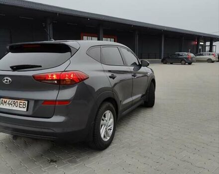 Серый Хендай Туксон, объемом двигателя 2 л и пробегом 60 тыс. км за 19500 $, фото 5 на Automoto.ua