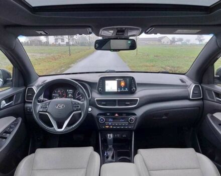 Серый Хендай Туксон, объемом двигателя 1.6 л и пробегом 73 тыс. км за 387 $, фото 12 на Automoto.ua