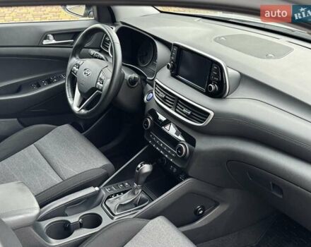 Серый Хендай Туксон, объемом двигателя 2 л и пробегом 32 тыс. км за 22800 $, фото 42 на Automoto.ua