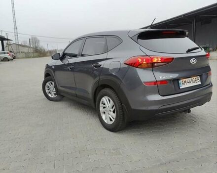 Серый Хендай Туксон, объемом двигателя 2 л и пробегом 60 тыс. км за 19500 $, фото 3 на Automoto.ua