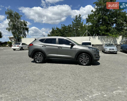Сірий Хендай Туксон, об'ємом двигуна 2 л та пробігом 25 тис. км за 24000 $, фото 2 на Automoto.ua