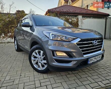Серый Хендай Туксон, объемом двигателя 2 л и пробегом 21 тыс. км за 22500 $, фото 2 на Automoto.ua
