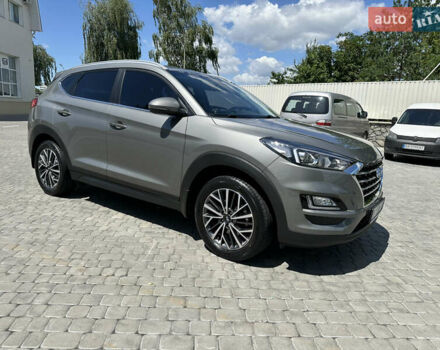 Сірий Хендай Туксон, об'ємом двигуна 2 л та пробігом 25 тис. км за 24000 $, фото 10 на Automoto.ua