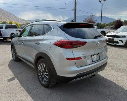 Серый Хендай Туксон, объемом двигателя 2.4 л и пробегом 18 тыс. км за 16000 $, фото 6 на Automoto.ua