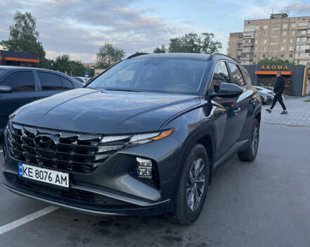 Серый Хендай Туксон, объемом двигателя 1.6 л и пробегом 28 тыс. км за 24600 $, фото 4 на Automoto.ua