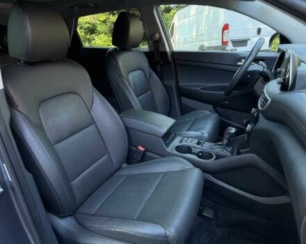 Серый Хендай Туксон, объемом двигателя 2.4 л и пробегом 23 тыс. км за 5400 $, фото 8 на Automoto.ua