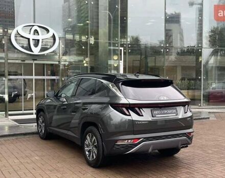 Серый Хендай Туксон, объемом двигателя 1.6 л и пробегом 100 тыс. км за 25295 $, фото 1 на Automoto.ua